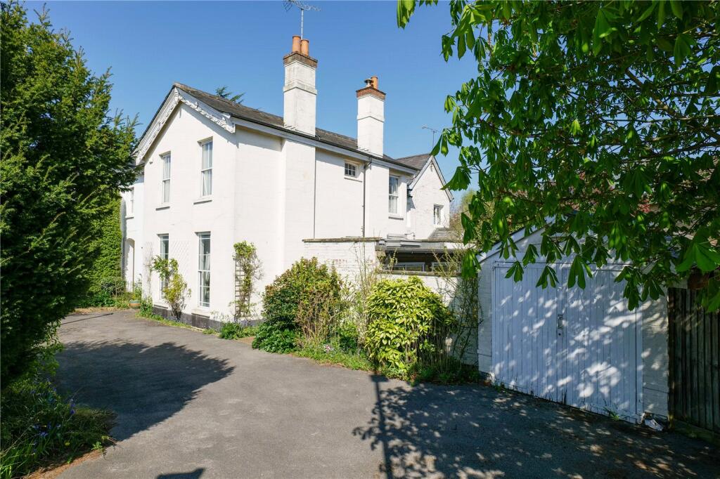 Main image of property: Eastern Avenue, Reading, Berkshire, RG1