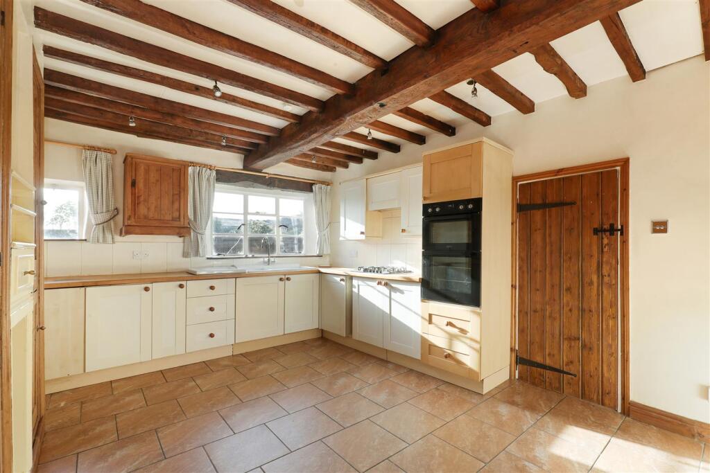 Alkerton, Eastington, Stonehouse photo 2