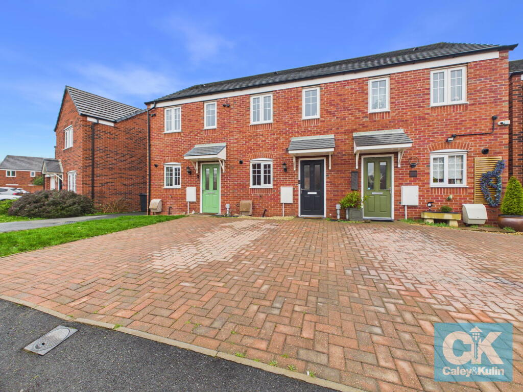 2-bed terraced on Montague Crescent, Penkridge, Staffordshire, ST19 5SQ, £140,000