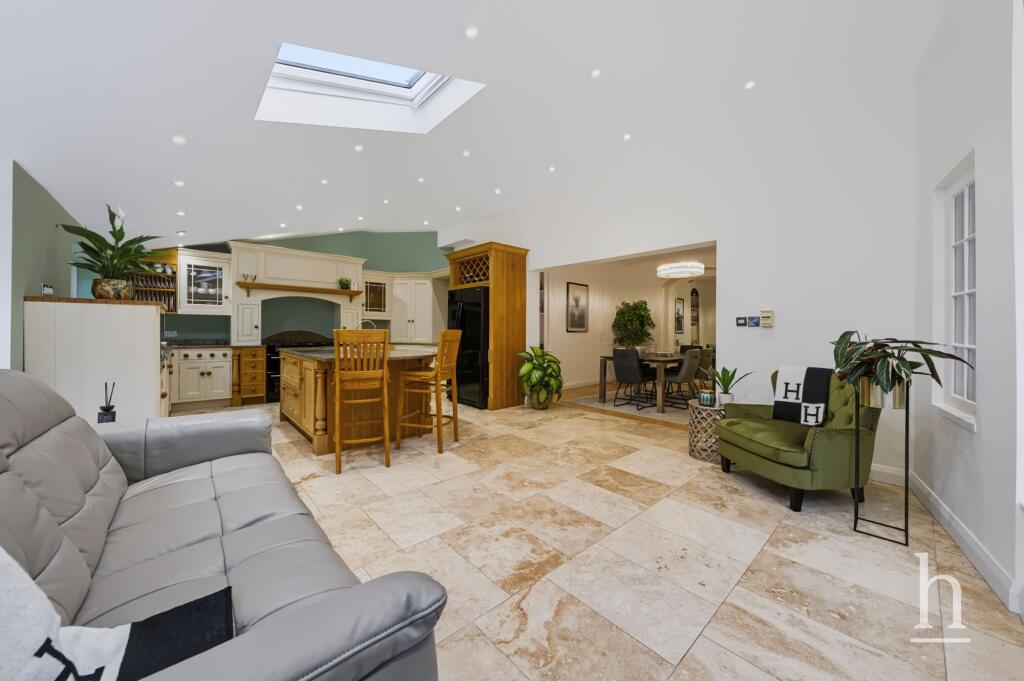 Prenton Lane, Prenton, CH42 photo 4