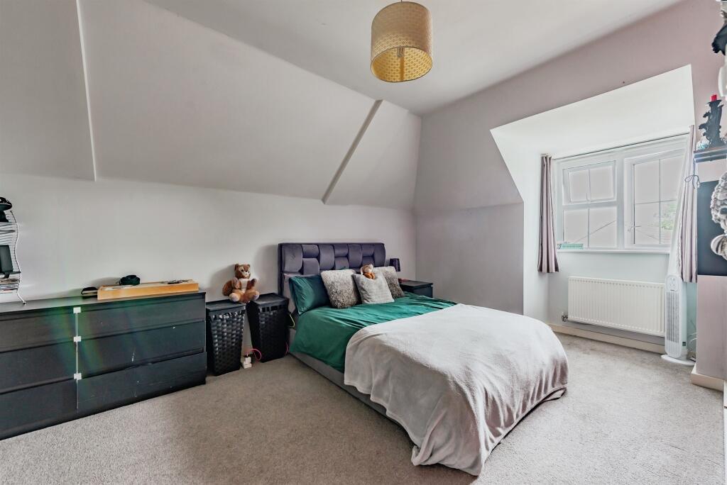 Apartment in Reigate and Banstead, Horley - View 5