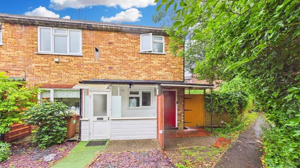 Main image of property: Highview Close, Potters Bar, EN6