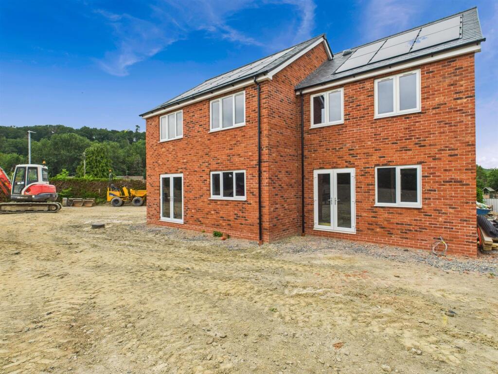 1 Belan Orchard, Guilsfield, Welshpool photo 4