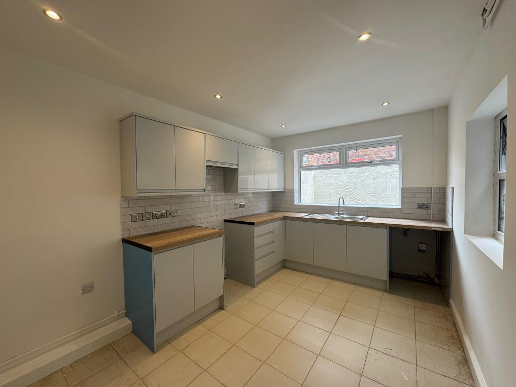Main image of property: Waltham Road, L6