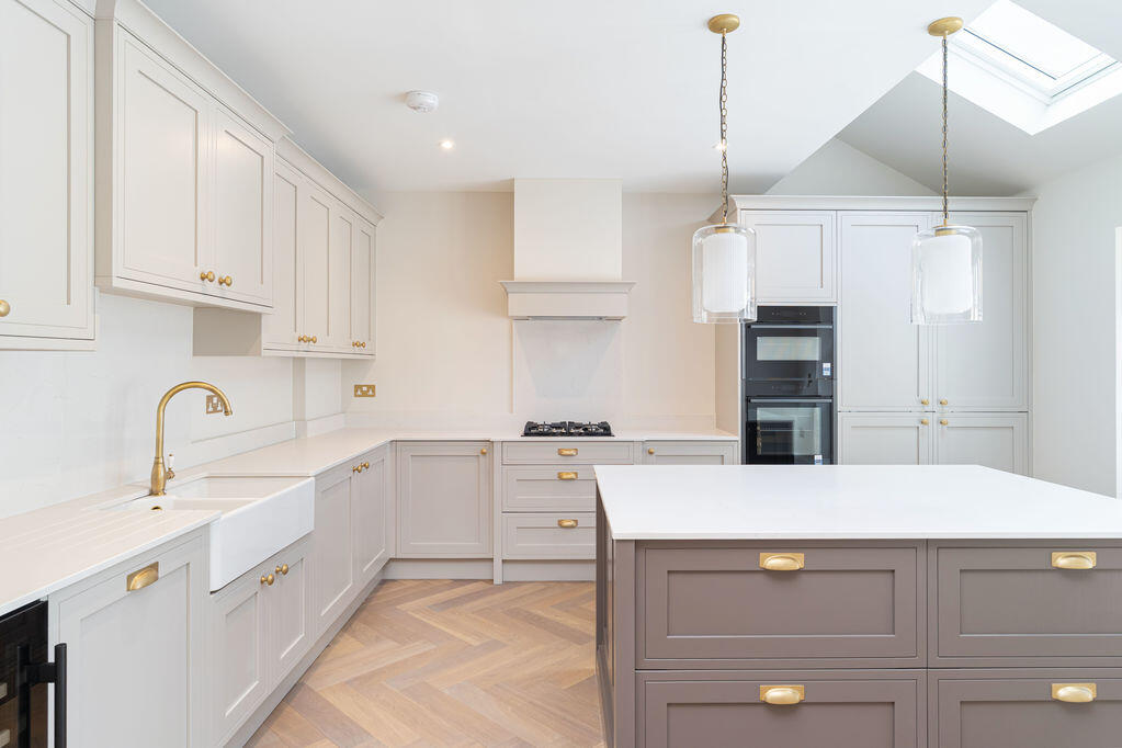 Apartment in Croydon - View 2