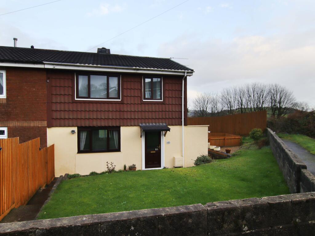 Dan Caerlan, Llantrisant CF72 8HD