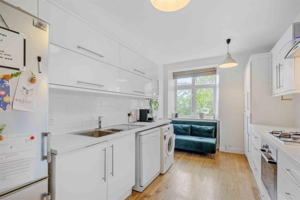 Parkview Court, London - More