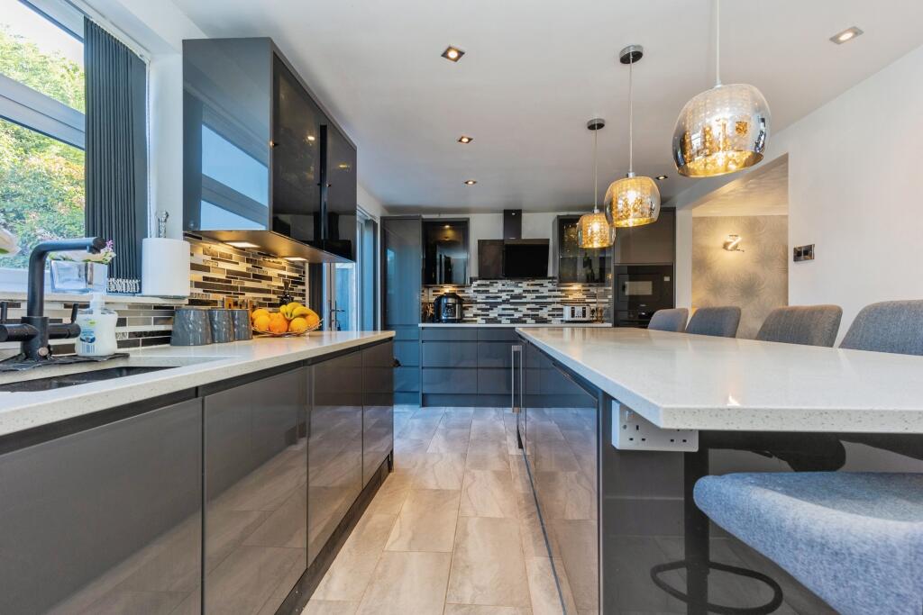 House in Stockport, Greater Manchester - View 4