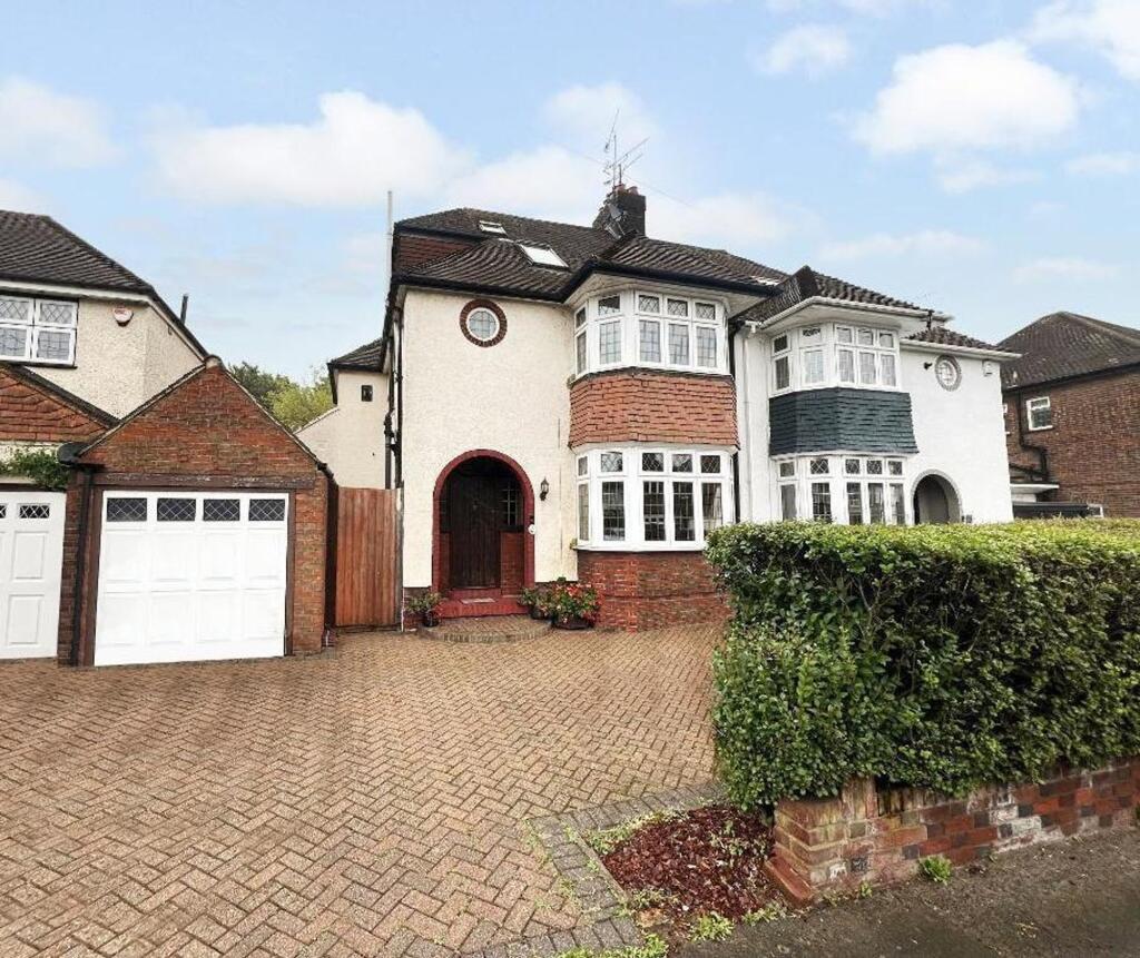Main image of property: Montrose Avenue, Luton, LU3