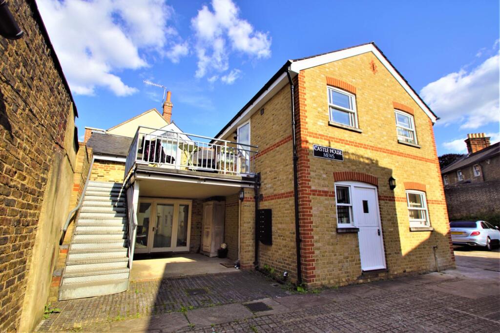 Main image of property: Castle House Mews, 19 Castle Street, Hertford, Hertfordshire, SG14
