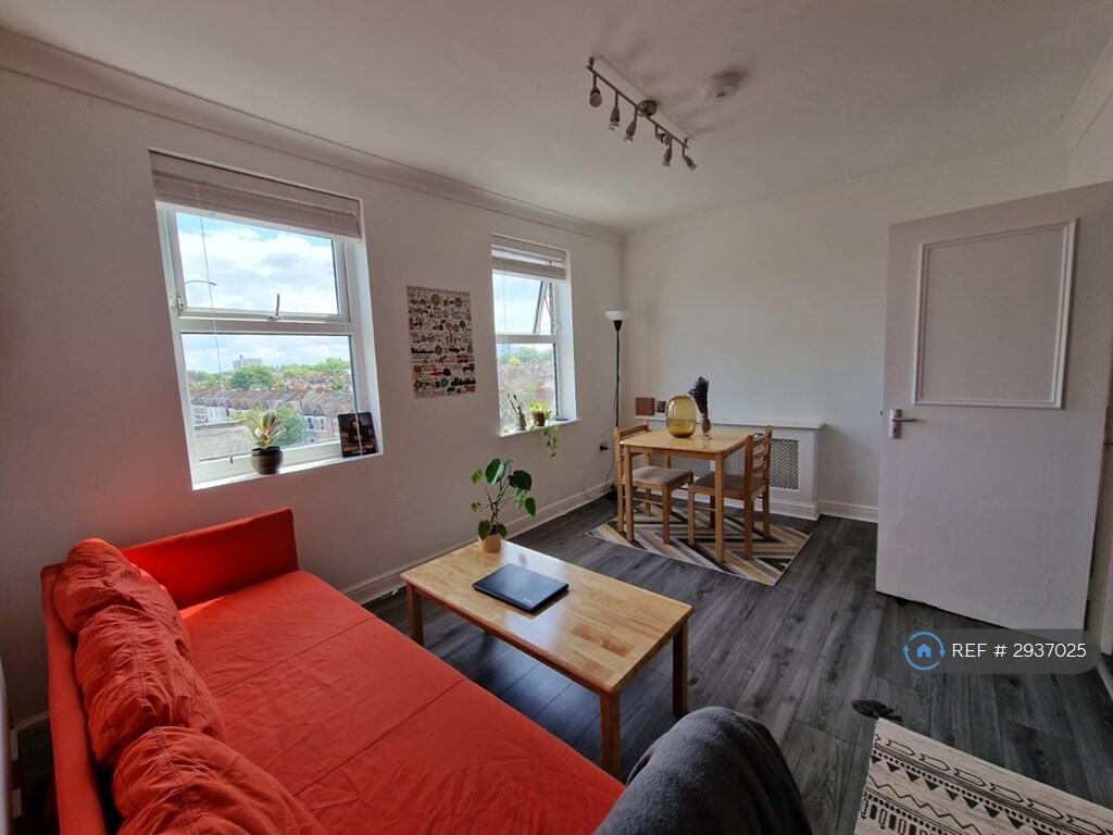 Main image of property: Grand Parade, London, N4