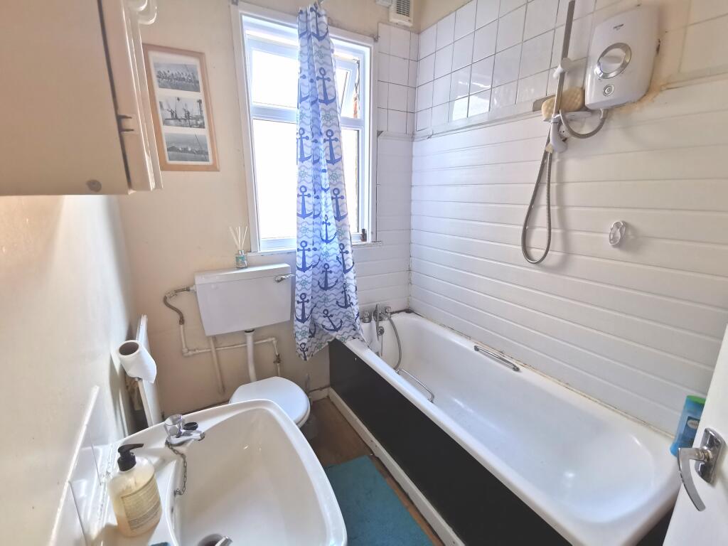 House in Manchester, Greater Manchester - More