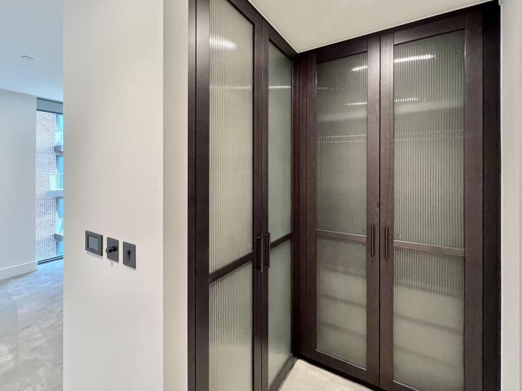 Apartment in London - More