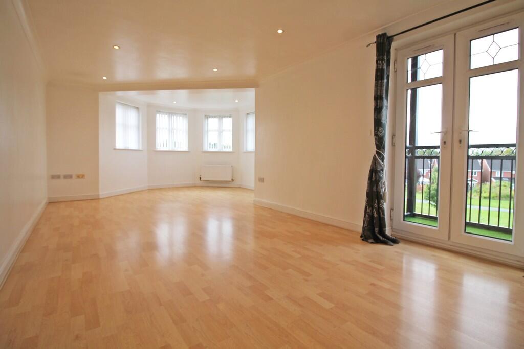Apartment in Warrington, Old Hall, Great Sankey - View 5