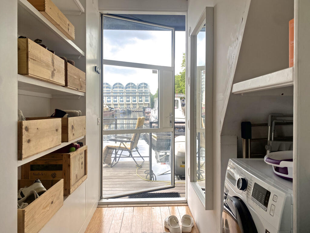House in London - View 5