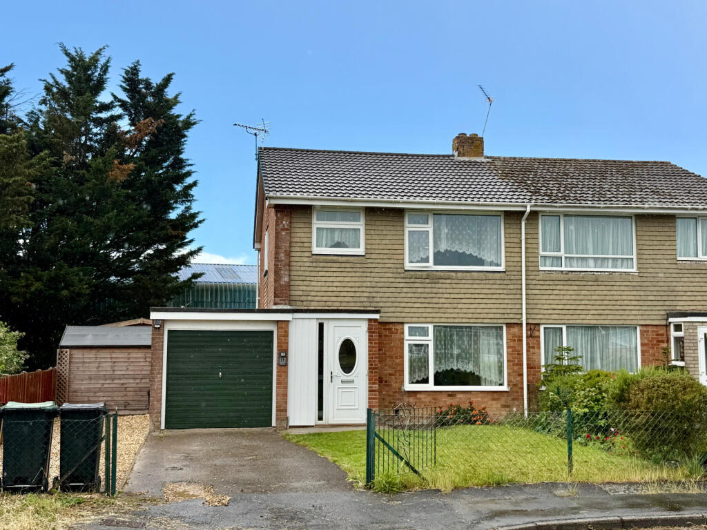 Main image of property: Hightown Gardens, Ringwood, BH24 3EJ