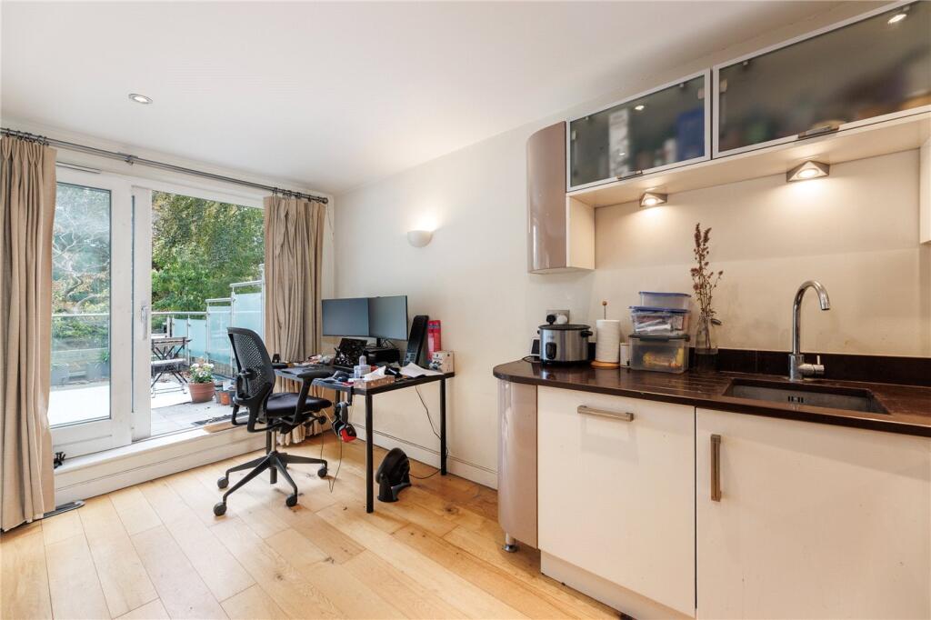 Apartment in London - View 4