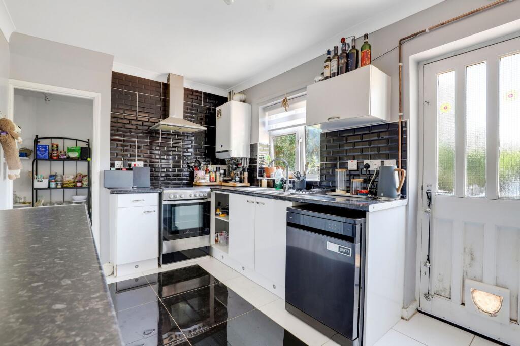 House in Nottingham - View 5