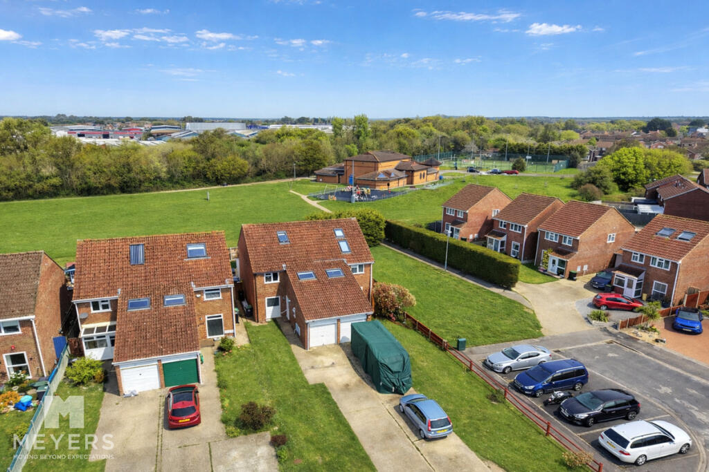 House in Christchurch, Mudeford - View 4