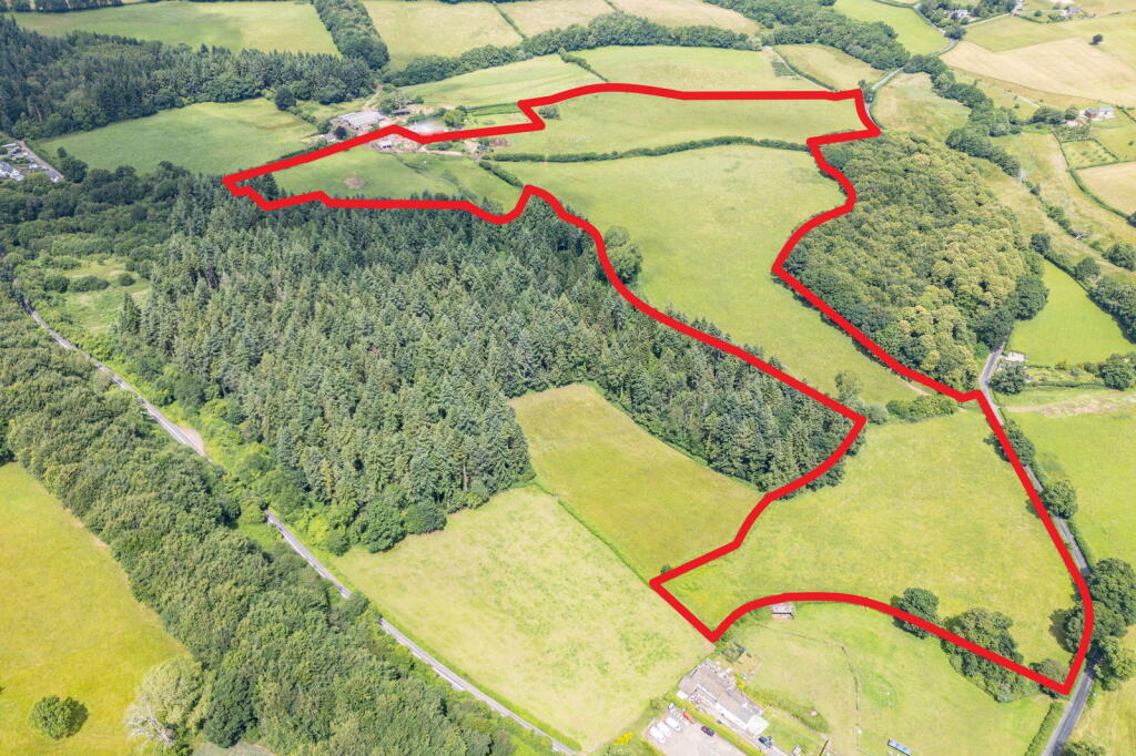 Llwyn Y Celyn Farm & Holly Bushes, Shirenewton, Chepstow, Monmouthshire, NP16 6BU photo 4