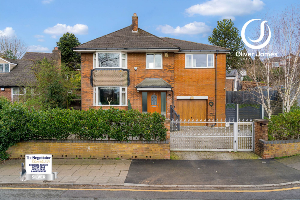 Main image of property: Park Lane, Whitefield, M45
