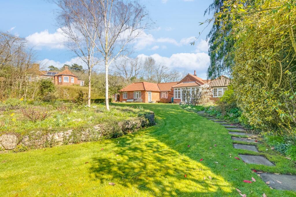 Additional image 19 of High Oaks Road, West Side, Welwyn Garden City, Hertfordshire, AL8