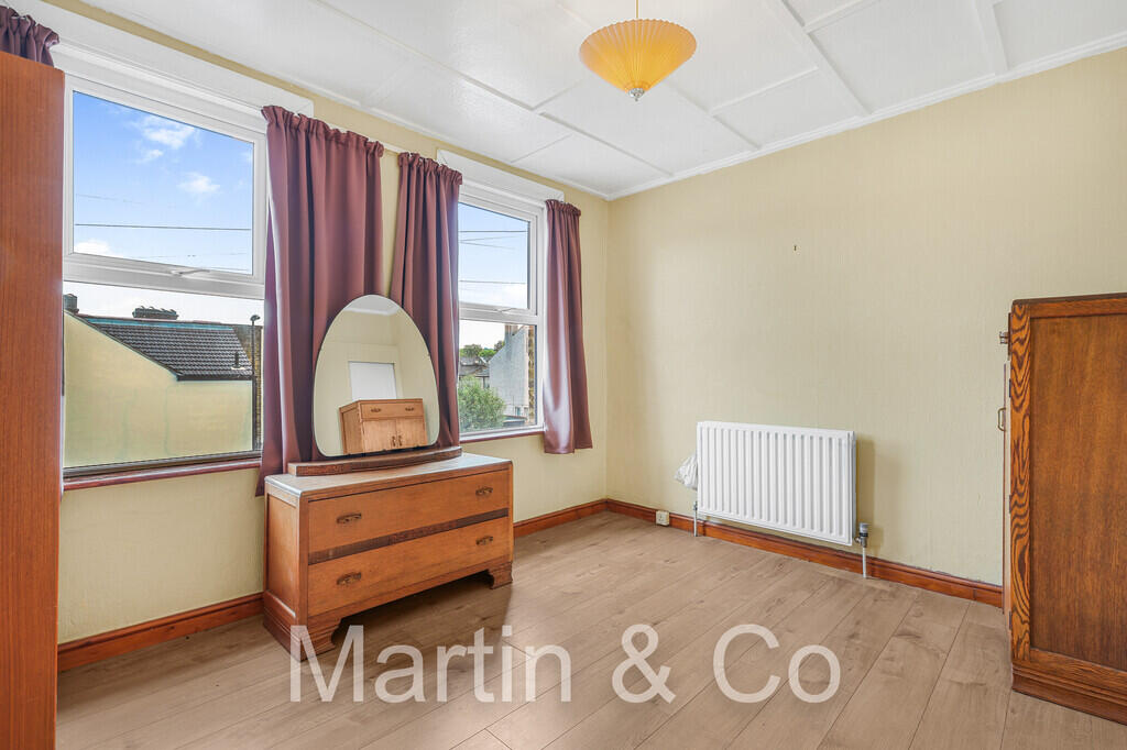 House in Croydon - View 5
