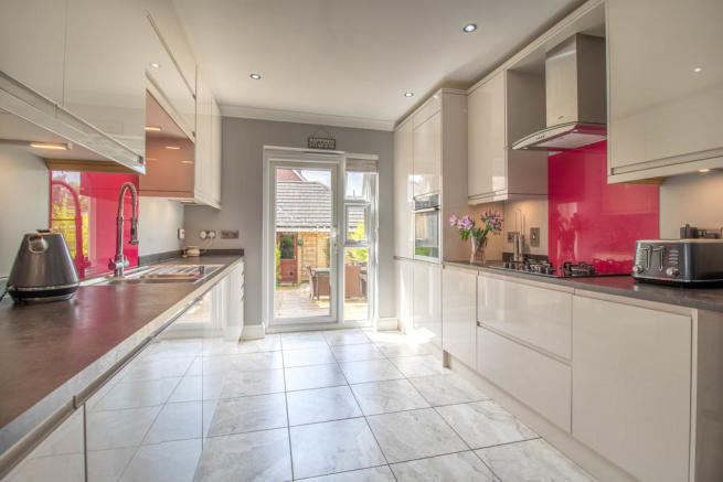 Sandmartin Crescent, Stanway, Essex, CO3 photo 4