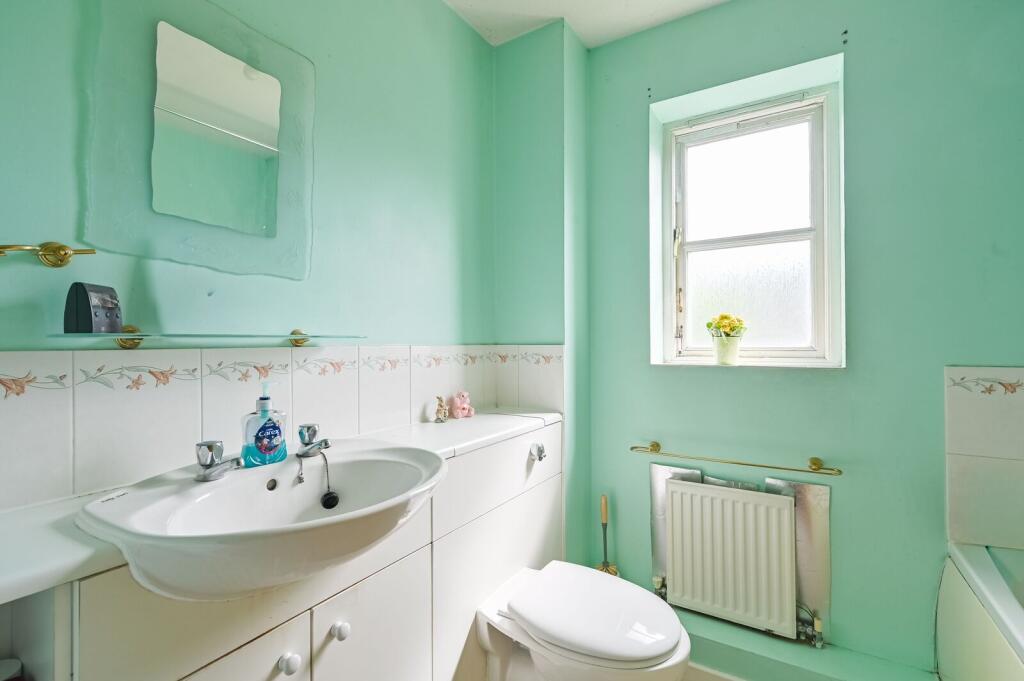 House in London - View 5