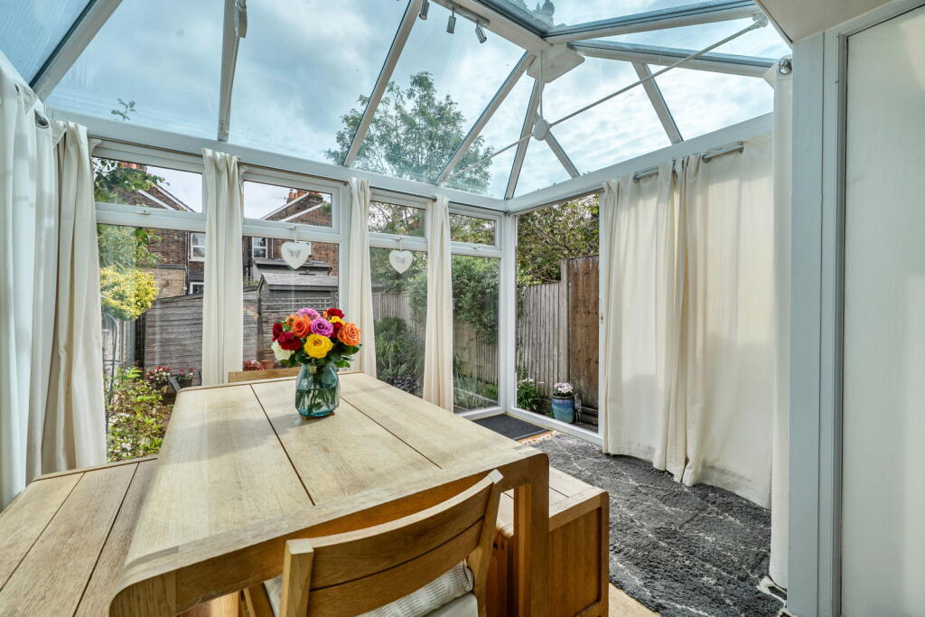 House in Tunbridge Wells, Rusthall - More