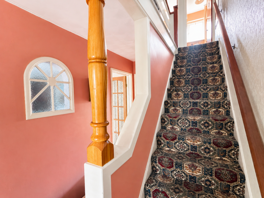 House in Somerton - More
