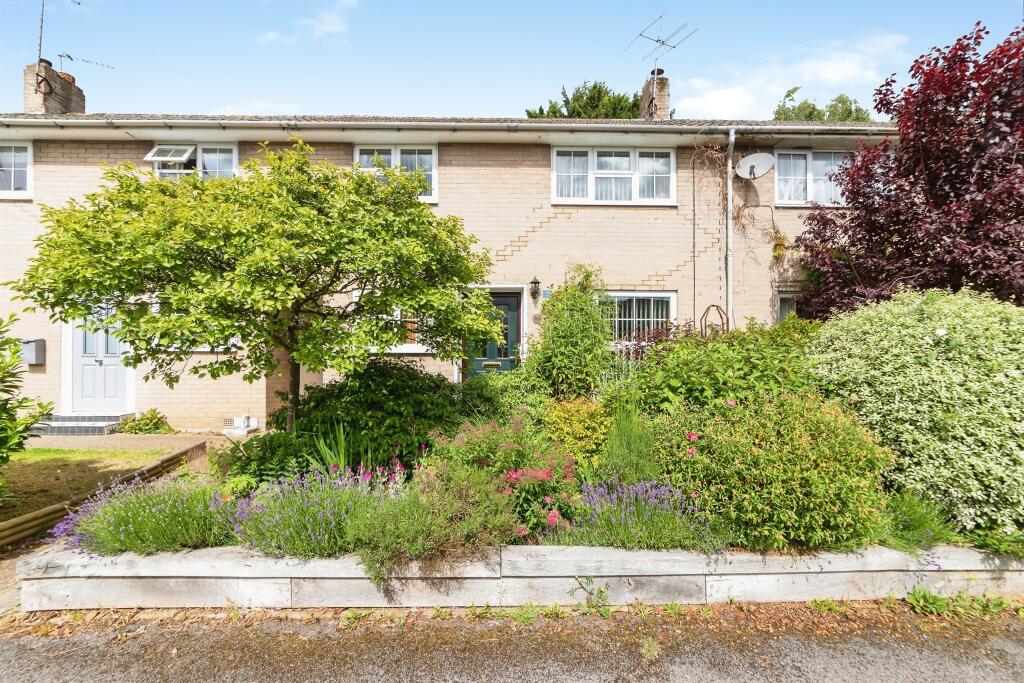 Main image of property: Lodgefield, Welwyn Garden City