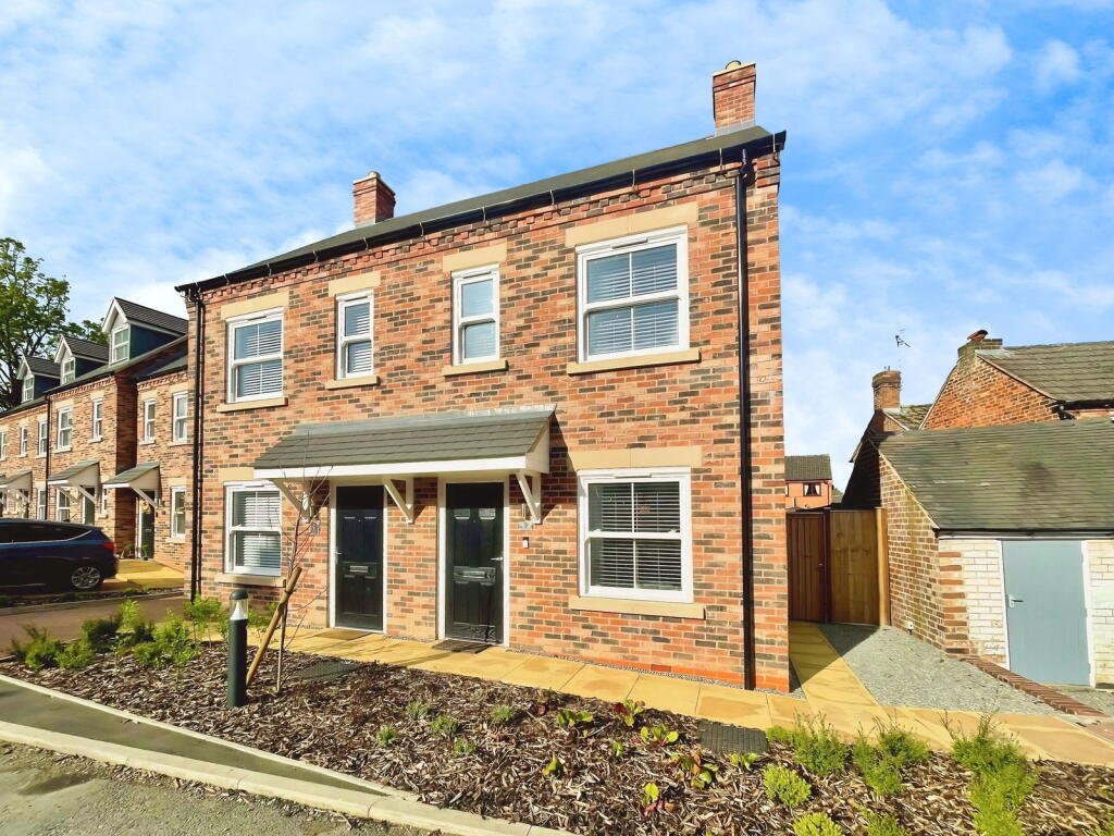 2-bed semi-detached on Memorial Close, Church Gresley, £200,000