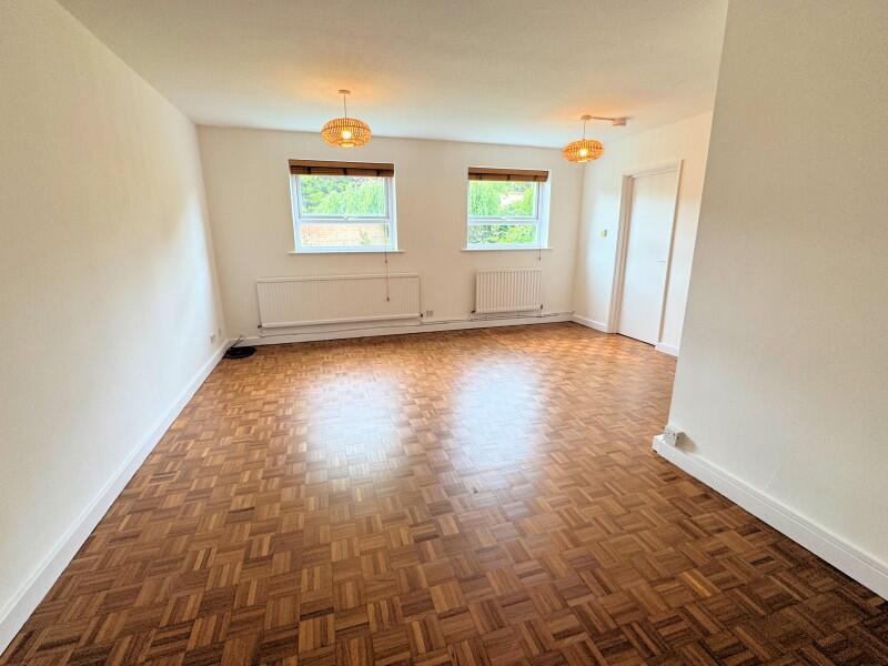 Main image of property: ZENITH LODGE, ETCHINGHAM PARK ROAD, FINCHLEY, N3