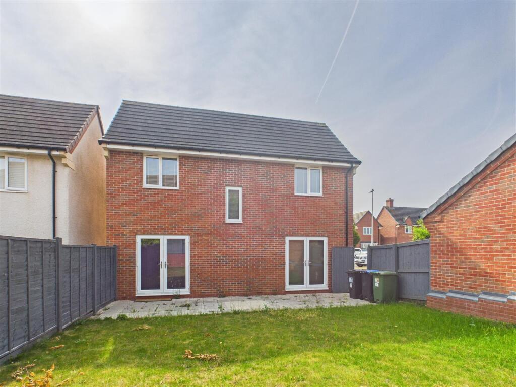 Main image of property: Jackson Avenue, Bishops Tachbrook * VACANT & NO UPWARD CHAIN *