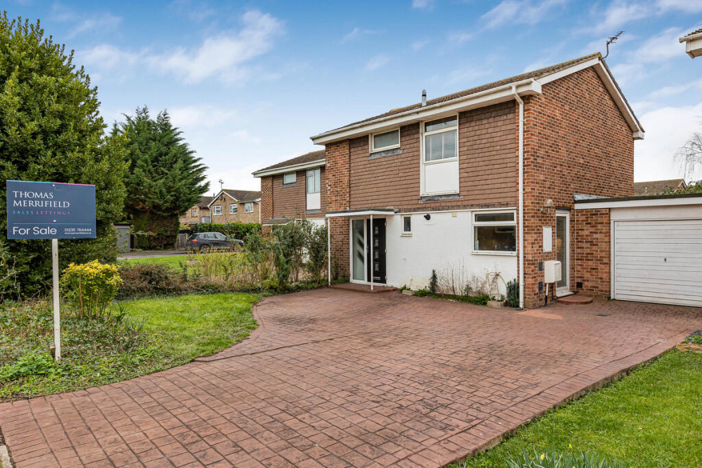 Main image of property: Hardwell Close, Wantage, OX12