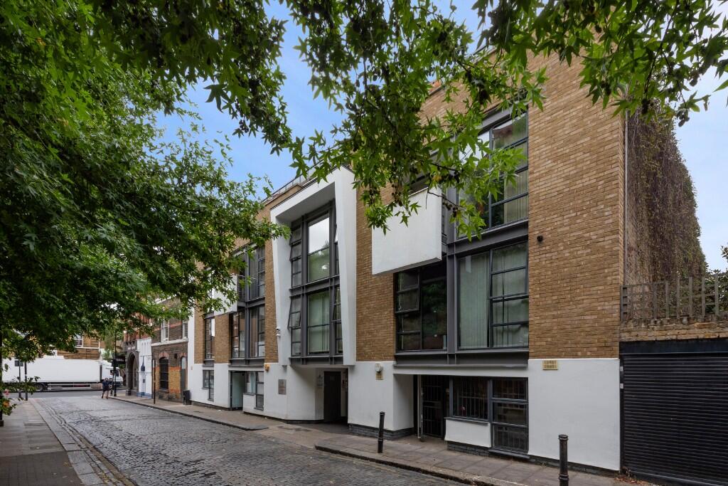 Main image of property: Bouton Place, London, N1