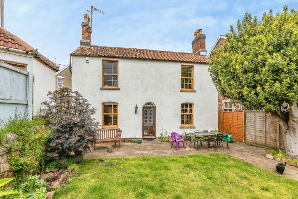 Main image of property: Heywood Terrace, Pill, Bristol, Somerset, BS20