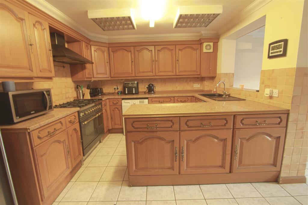 Meadow Rise, Billericay photo 3