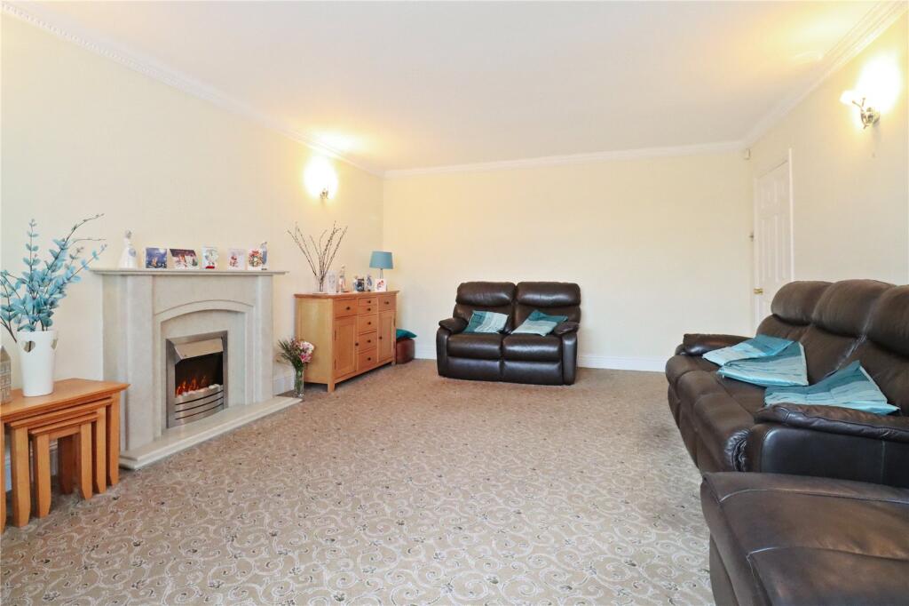 Broom Lane, Whickham, NE16 photo 4