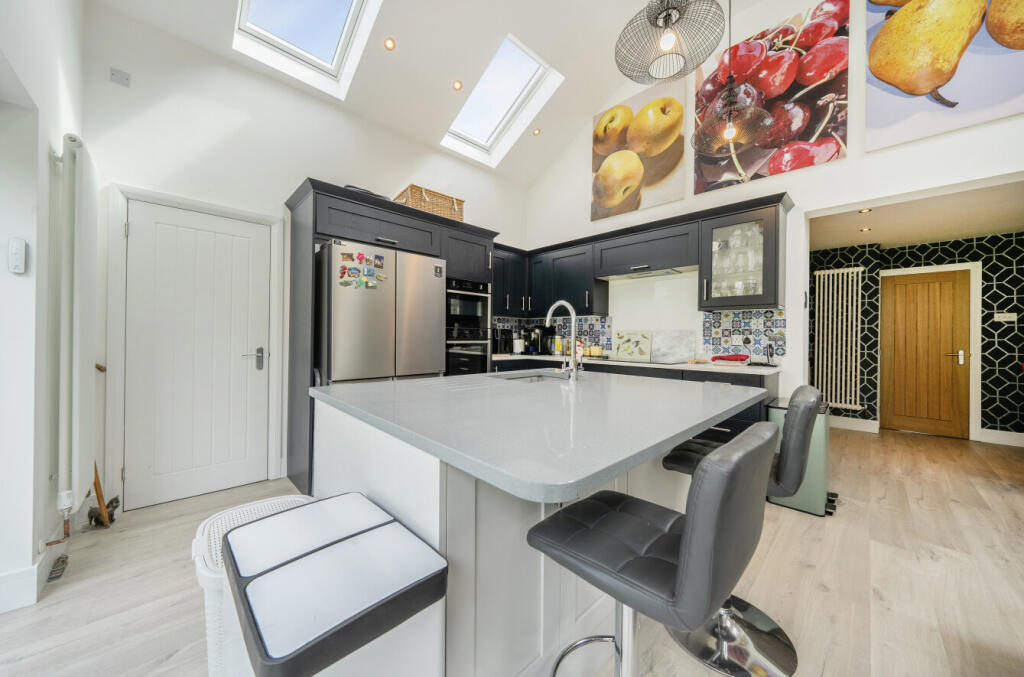 House in Chester, Mickle Trafford and District - View 5