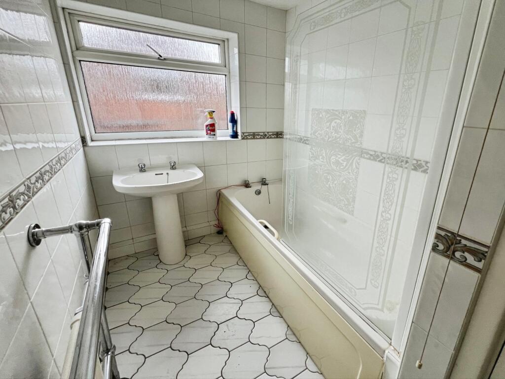 Additional image 9 of Swincliffe Crescent, Gomersal, Cleckheaton, West Yorkshire, BD19