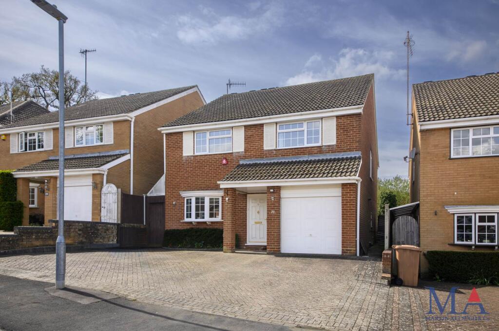 Main image of property: Clare Close, Elstree