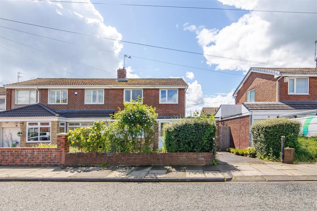 Tillmouth Avenue, Holywell, NE25 photo 3