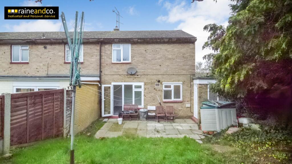 House in Hatfield, Roe Green - View 5