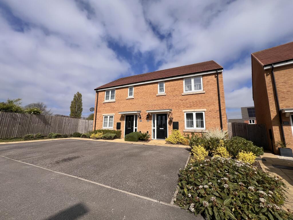 Main image of property: Manor Court, Pontefract, Wakefield