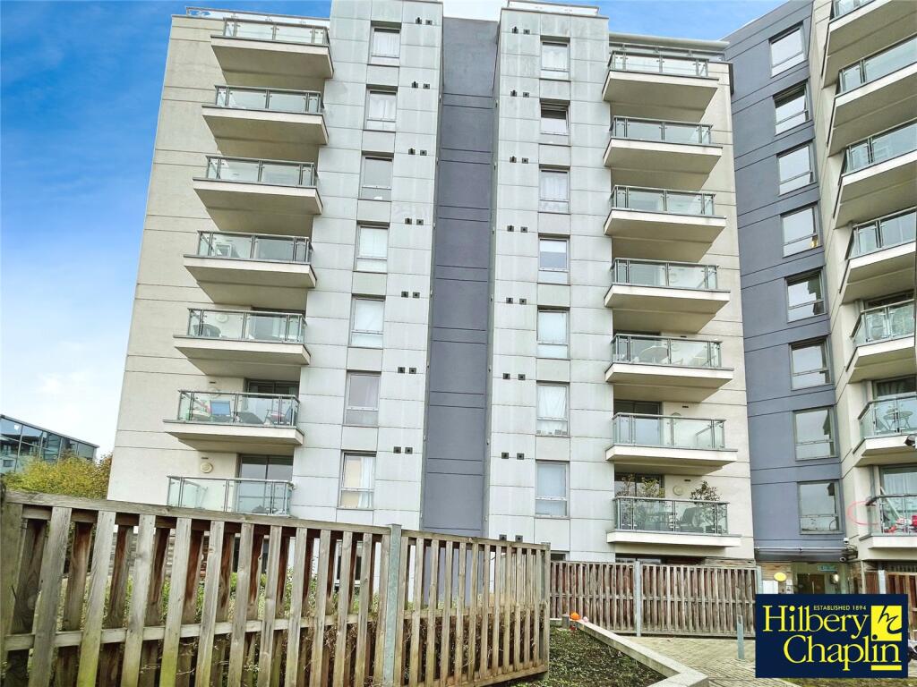 1-bed flat on Holly Court, Dolphin Approach, Romford, RM1, £84,000