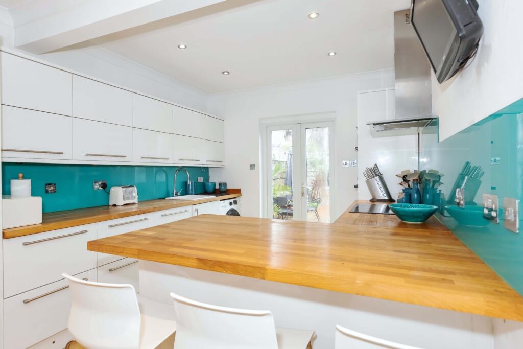 House in Worthing, West Worthing - View 2
