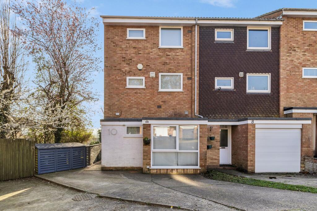 Main image of property: The Rise, High Wycombe, HP13