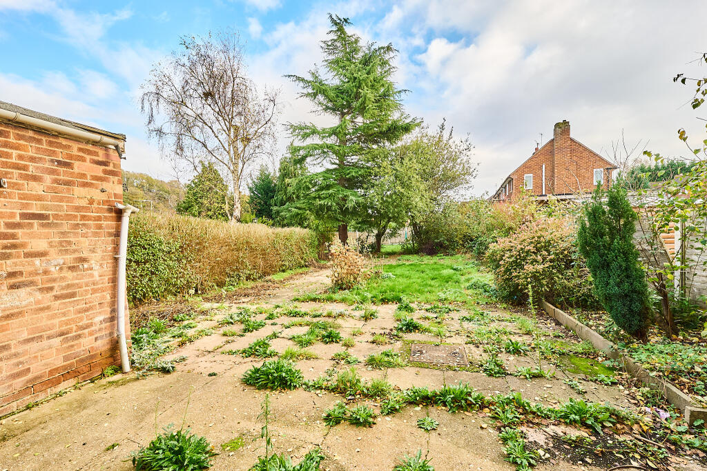 House in South Staffordshire, Wombourne - View 5
